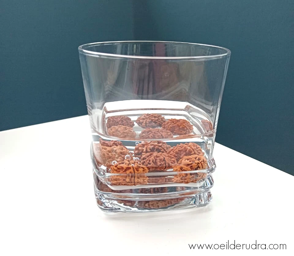 nettoyage et purification des rudraksha